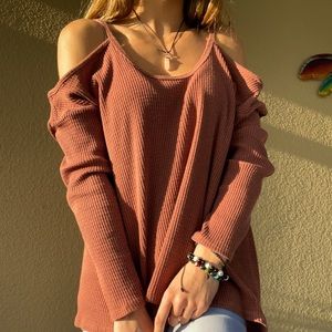 ::LoveRiche:: Off the shoulder sweater